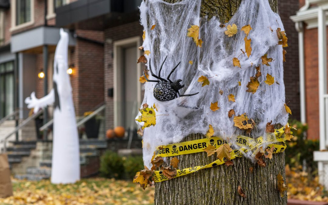 4 Tips for Safe Halloween Decorating